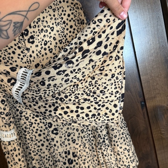 NWT Entro Leopard Print Mini Dress with bell sleeves Womens Size L 100% Rayon - Picture 7 of 10